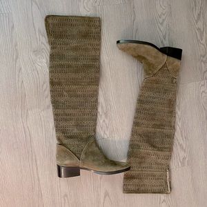 NWOB Donald Pliner Laser Cut Out Devya Suede Boots